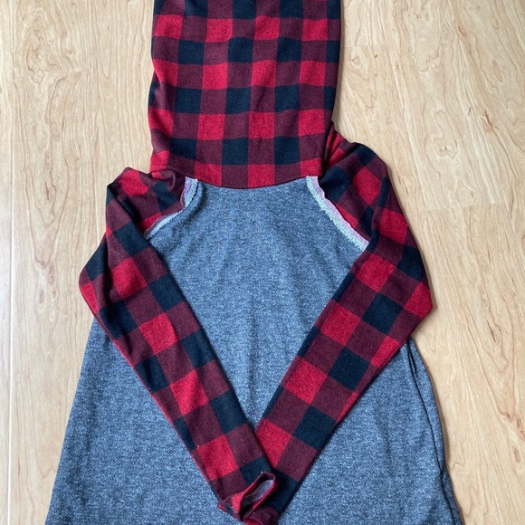 Buffalo Plaid Sweater - Picture 4 of 4